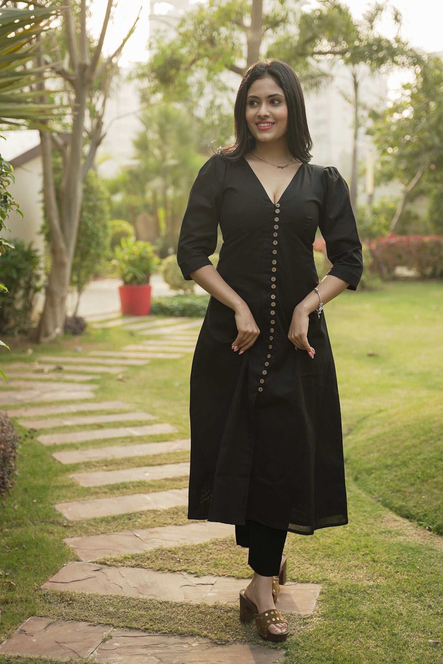 IRVI BLACK COTTON KURTA SET - StudioAnaykaa