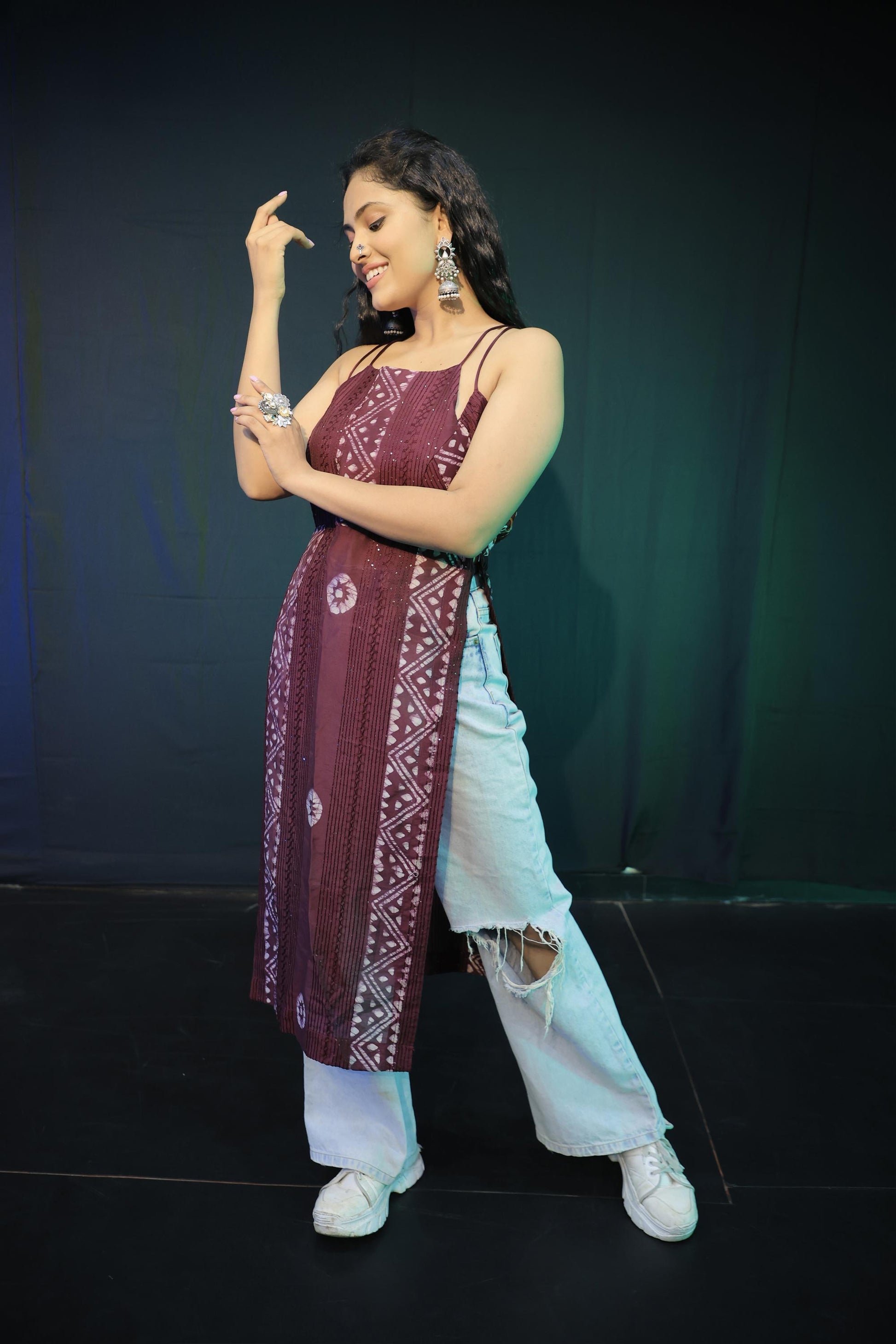 SUMI KUTCHI HAND WORK KURTA - StudioAnaykaa