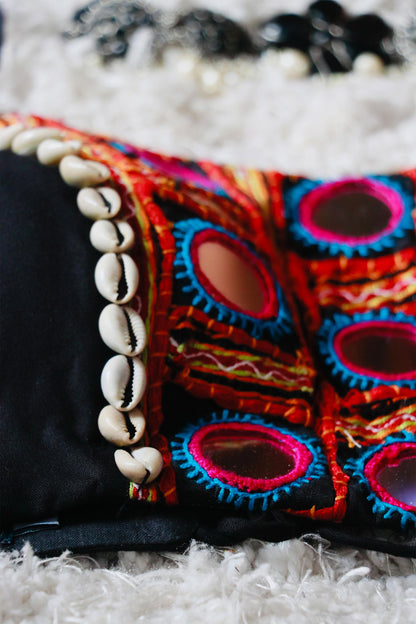 MANJARI KUTCHI HANDWORK BLOUSE - StudioAnaykaa