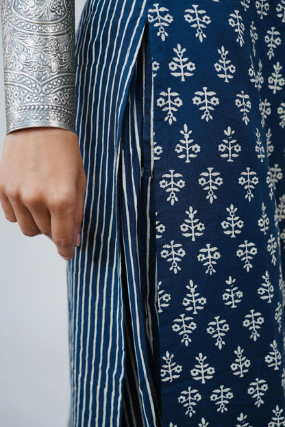 SAPPHIRE COTTON HAND BLOCK KURTA SET - StudioAnaykaa