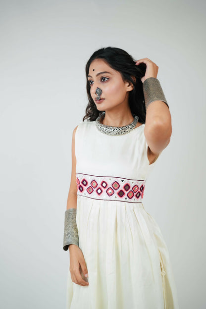 RANG RITI WHITE MIRROR WORK KURTA SET - StudioAnaykaa