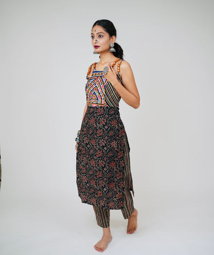 IKRA COTTON KUTCHI HAND WORK KURTA SET - StudioAnaykaa